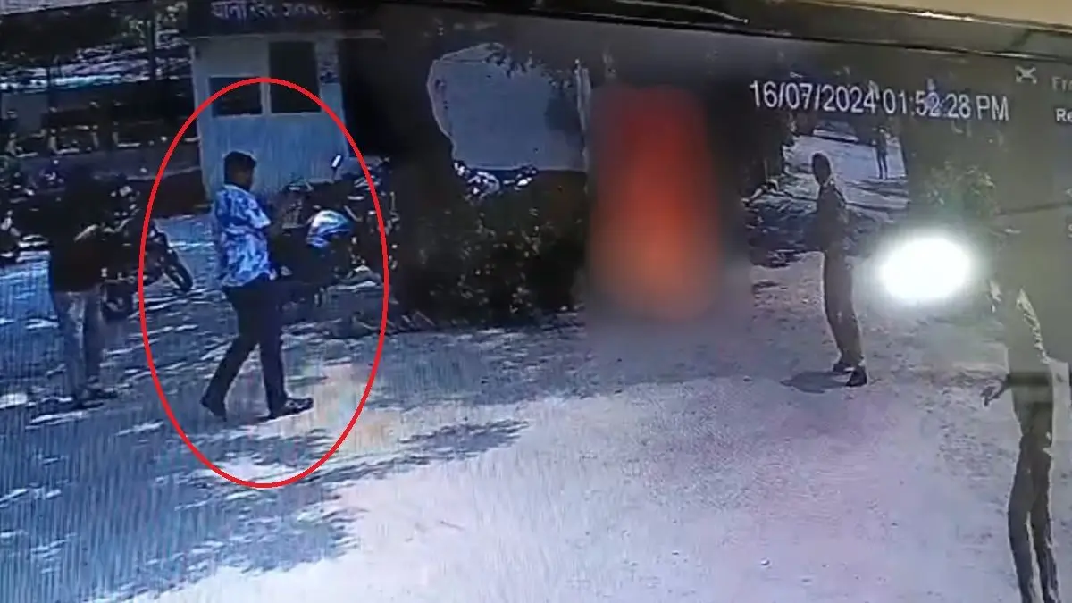 बेटे ने मां को जिंदा जलाया, चीखती रही….बनाता रहा वीडियो, मौत, जाने क्या था पूरा मामला