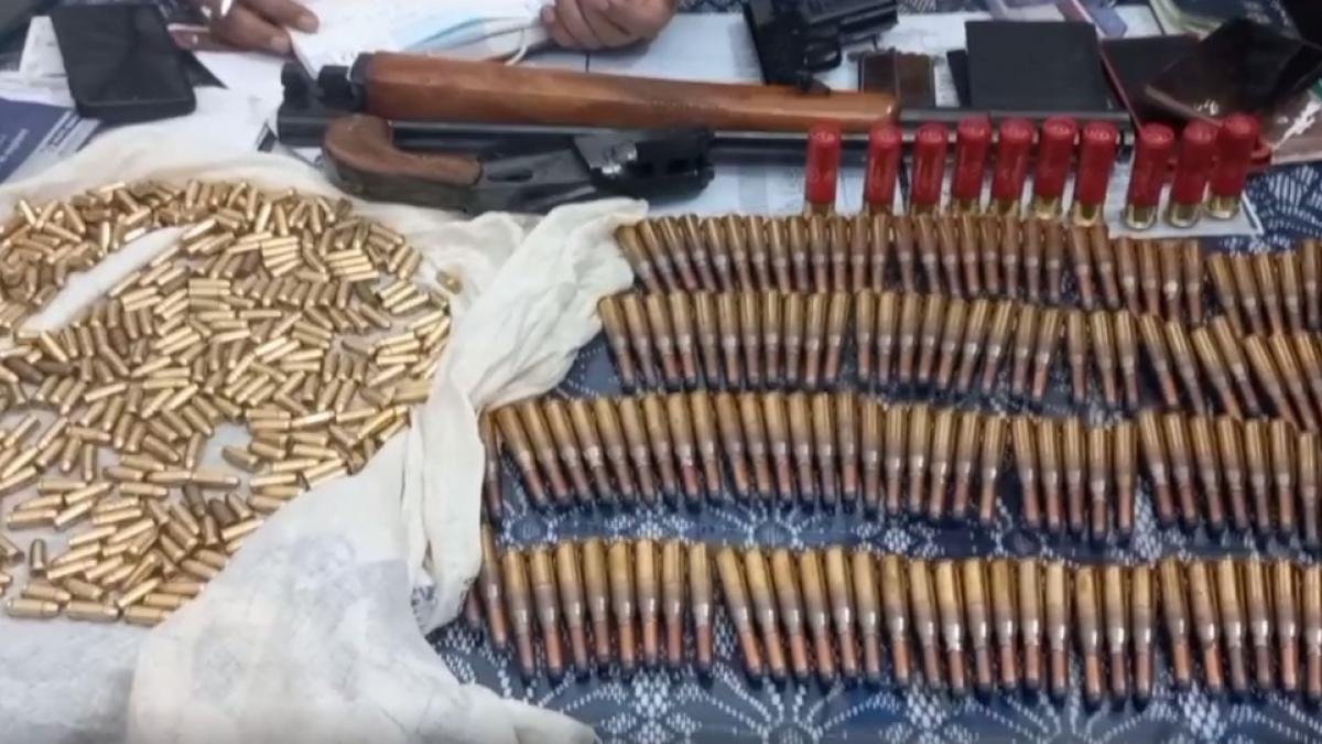 Bihar Crime: तस्करी का बदला ट्रेंड! महिलाएं शराब के बाद अवैध हथियार सप्लाई के दलदल में फंस रहीं, पुलिस के लिए चुनौती