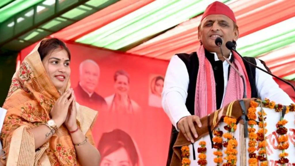 NDA और PDA में क्या अंतर? अखिलेश यादव ने बताया और कहा-बीजेपी जा रही, सपा आ रही है